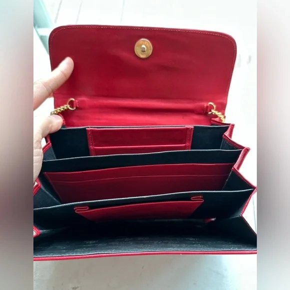✨Vintage Designer Oleg Cassini ✨ Vintage Red Soft Leather Clutch Crossbody Gold - Picture 11 of 16